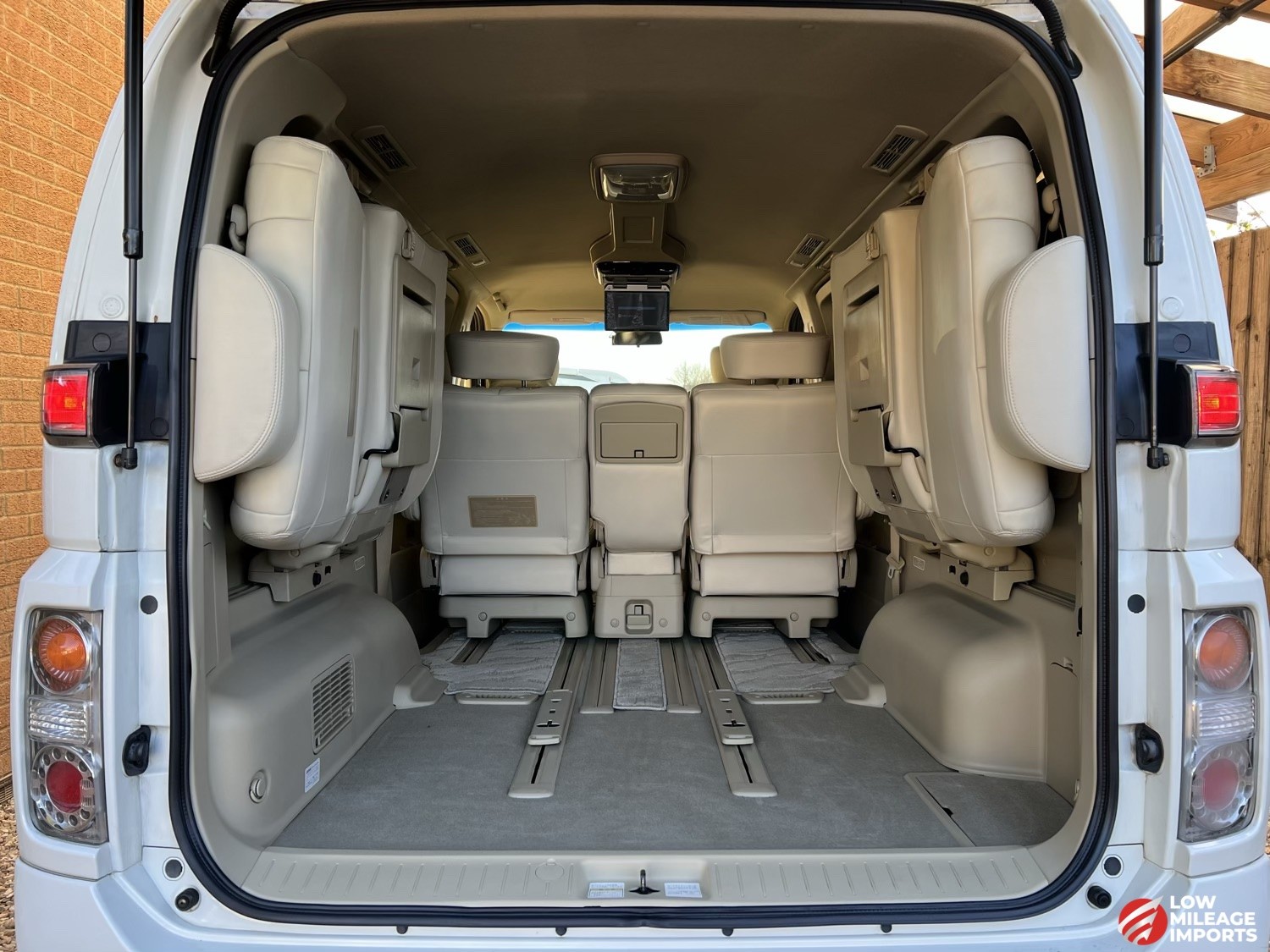 Used Nissan Elgrand 2007 for sale - 76859127: Photo 33