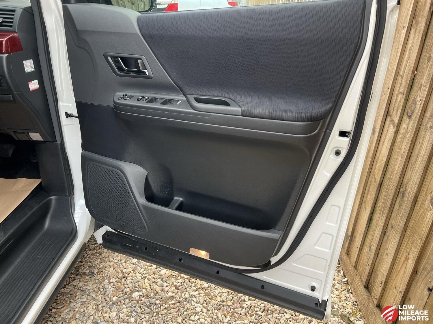 Used Toyota Alphard for sale - 76859143: Photo 10