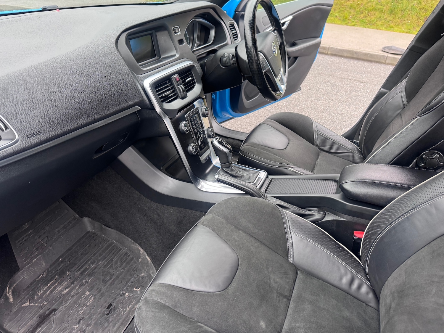 Used Volvo V40 2014 for sale - 77251536: Photo 36