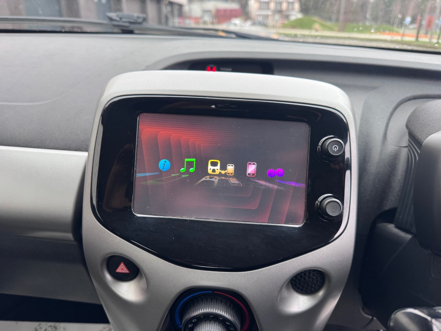 Used Peugeot 108 2016 for sale - 77610641: Photo 12