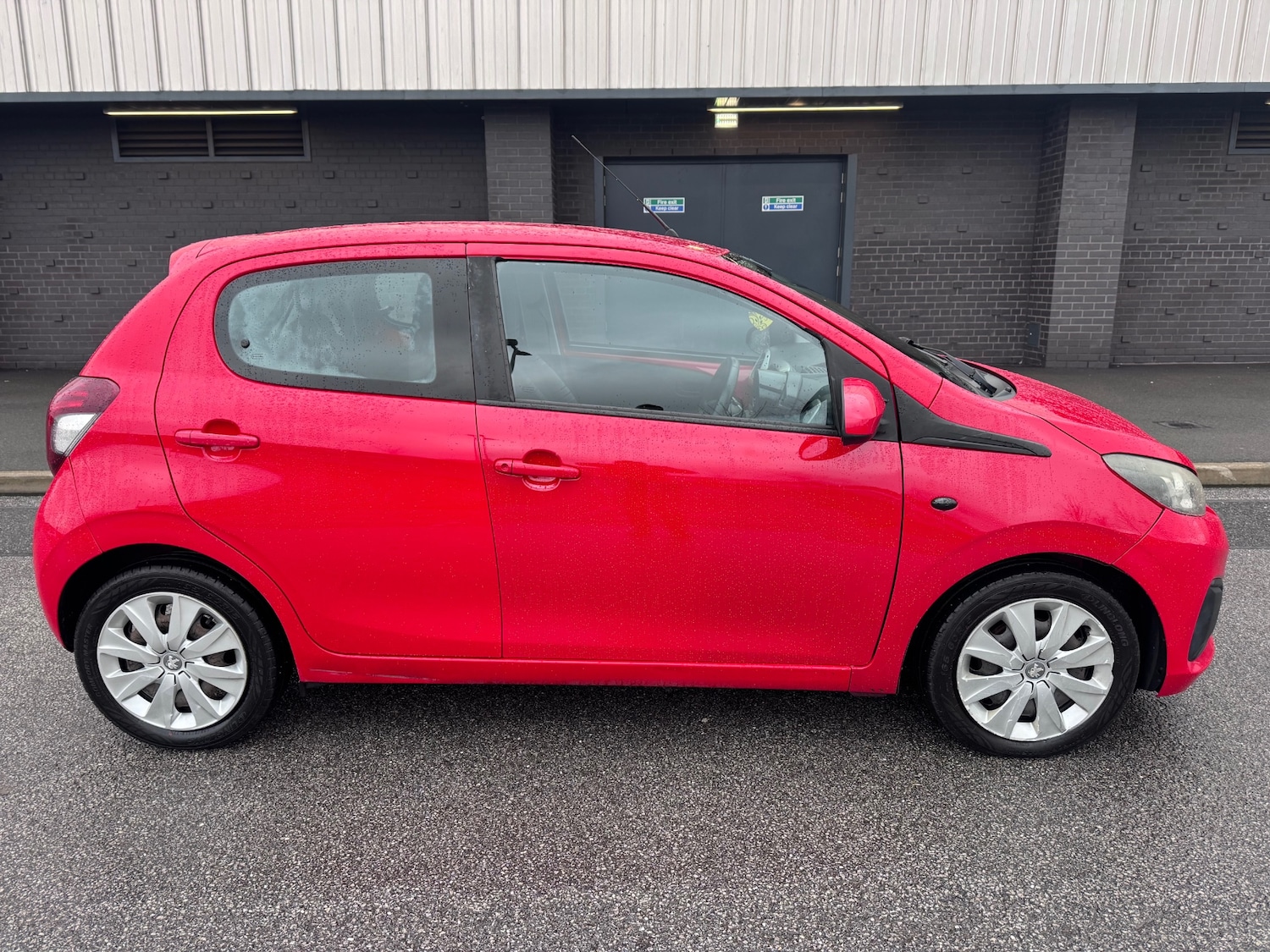 Used Peugeot 108 2016 for sale - 77610641: Photo 6