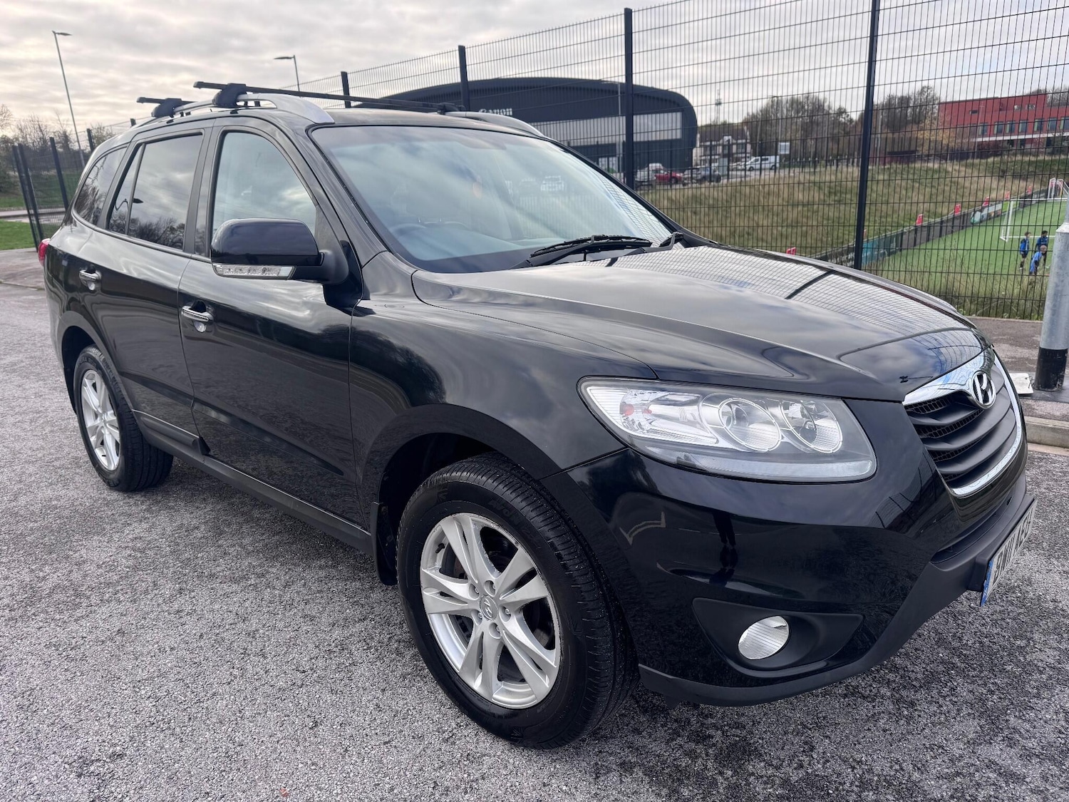 Used Hyundai Santa Fe 2011 for sale - 76597070: Photo 1