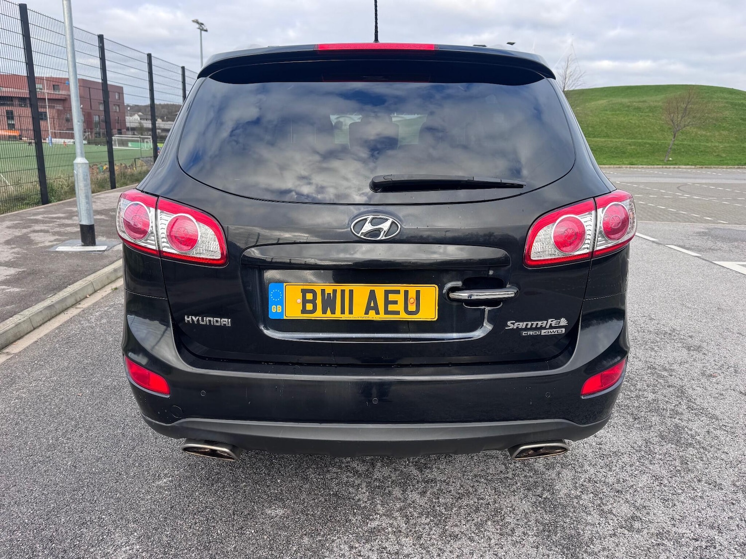 Used Hyundai Santa Fe 2011 for sale - 76597070: Photo 13