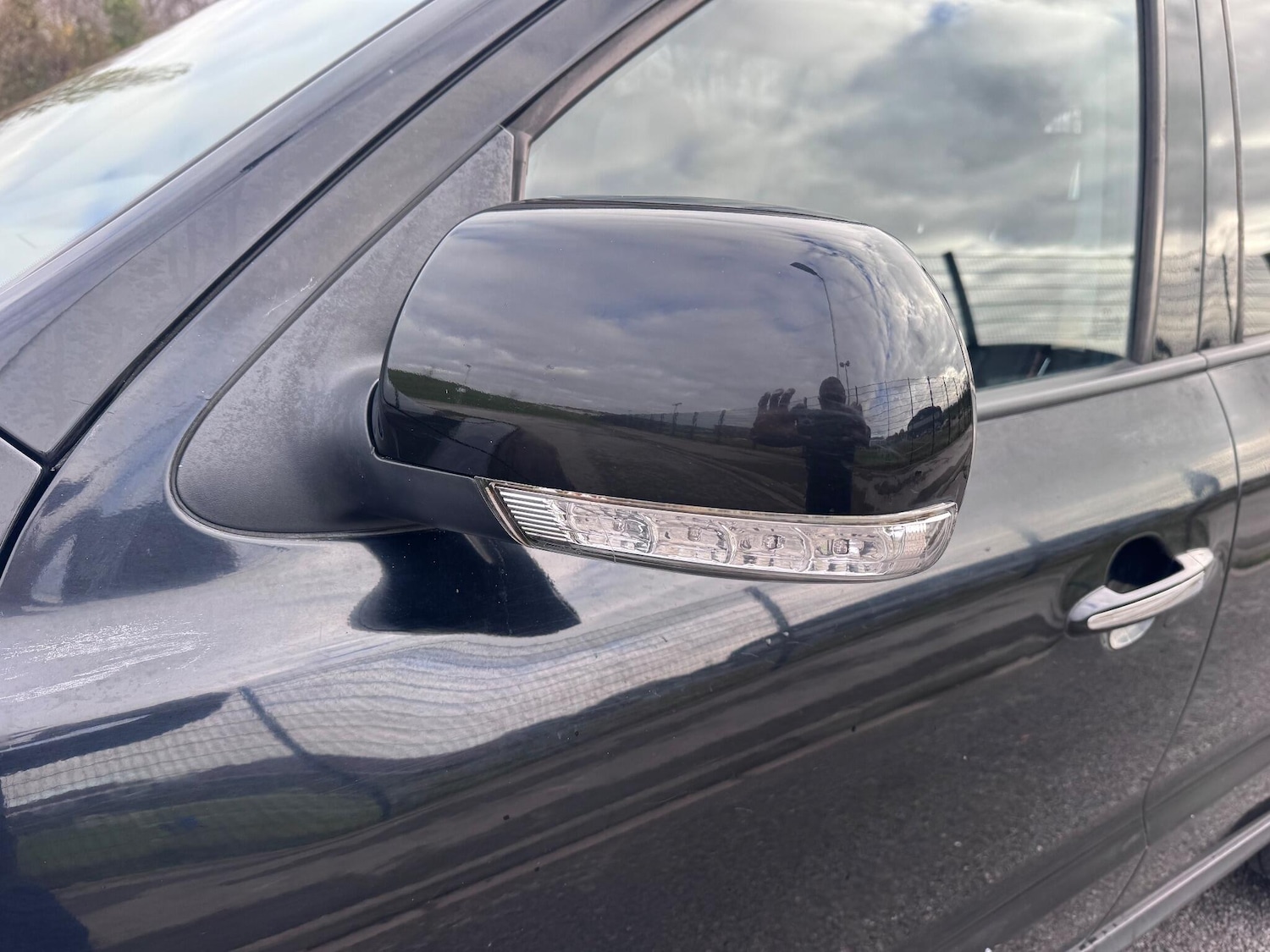 Used Hyundai Santa Fe 2011 for sale - 76597070: Photo 31