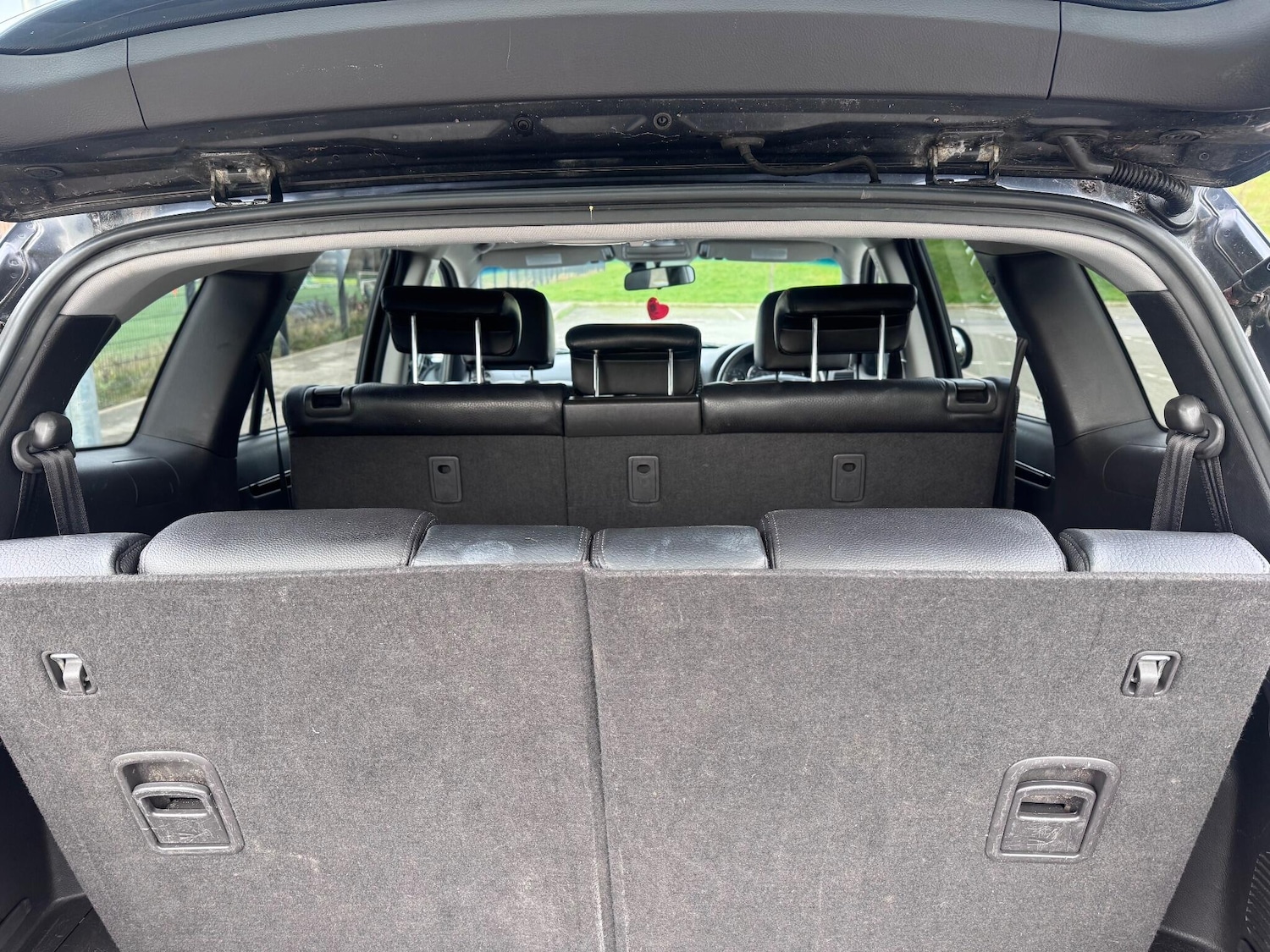 Used Hyundai Santa Fe 2011 for sale - 76597070: Photo 33