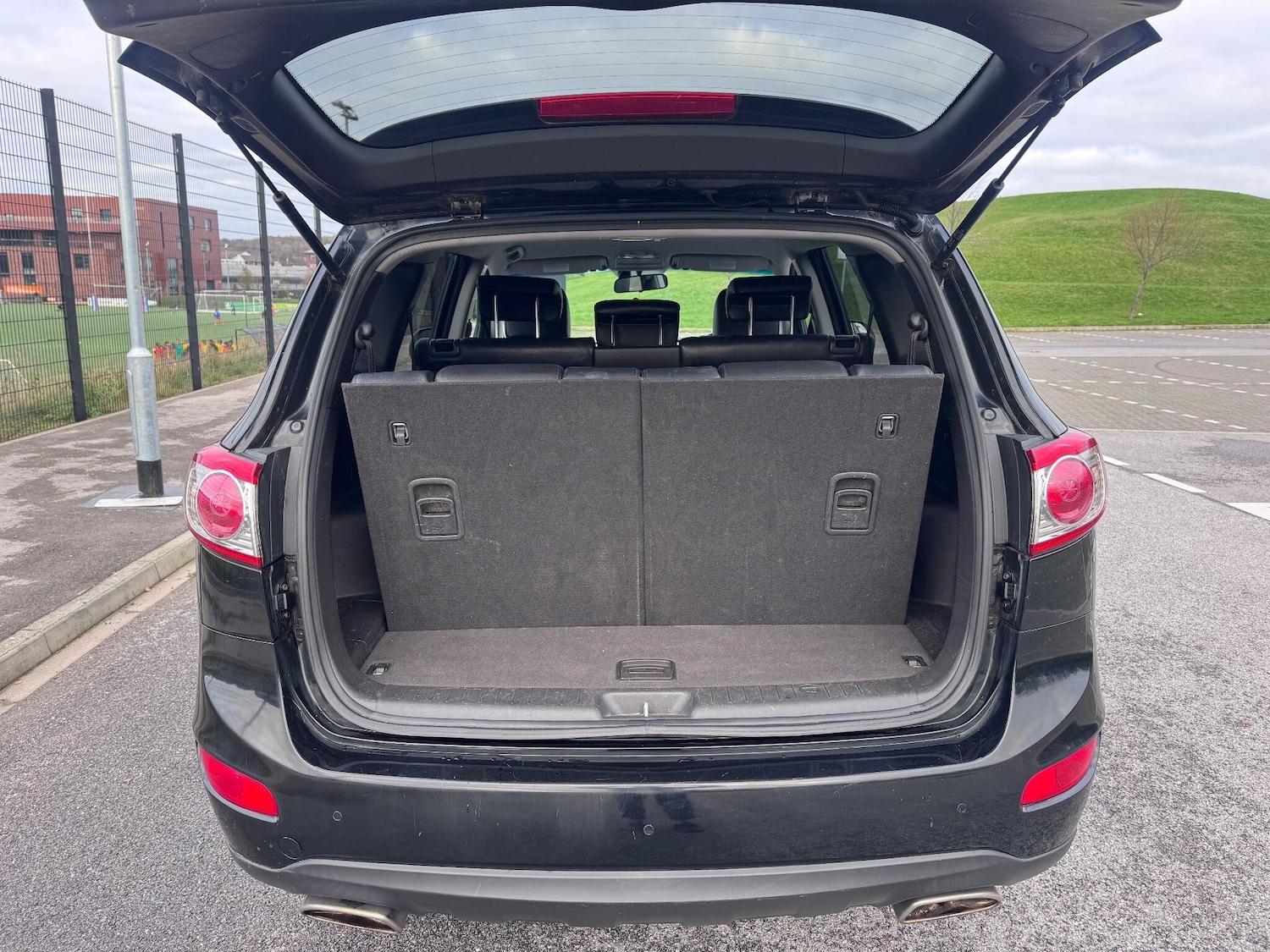 Used Hyundai Santa Fe 2011 for sale - 76597070: Photo 34