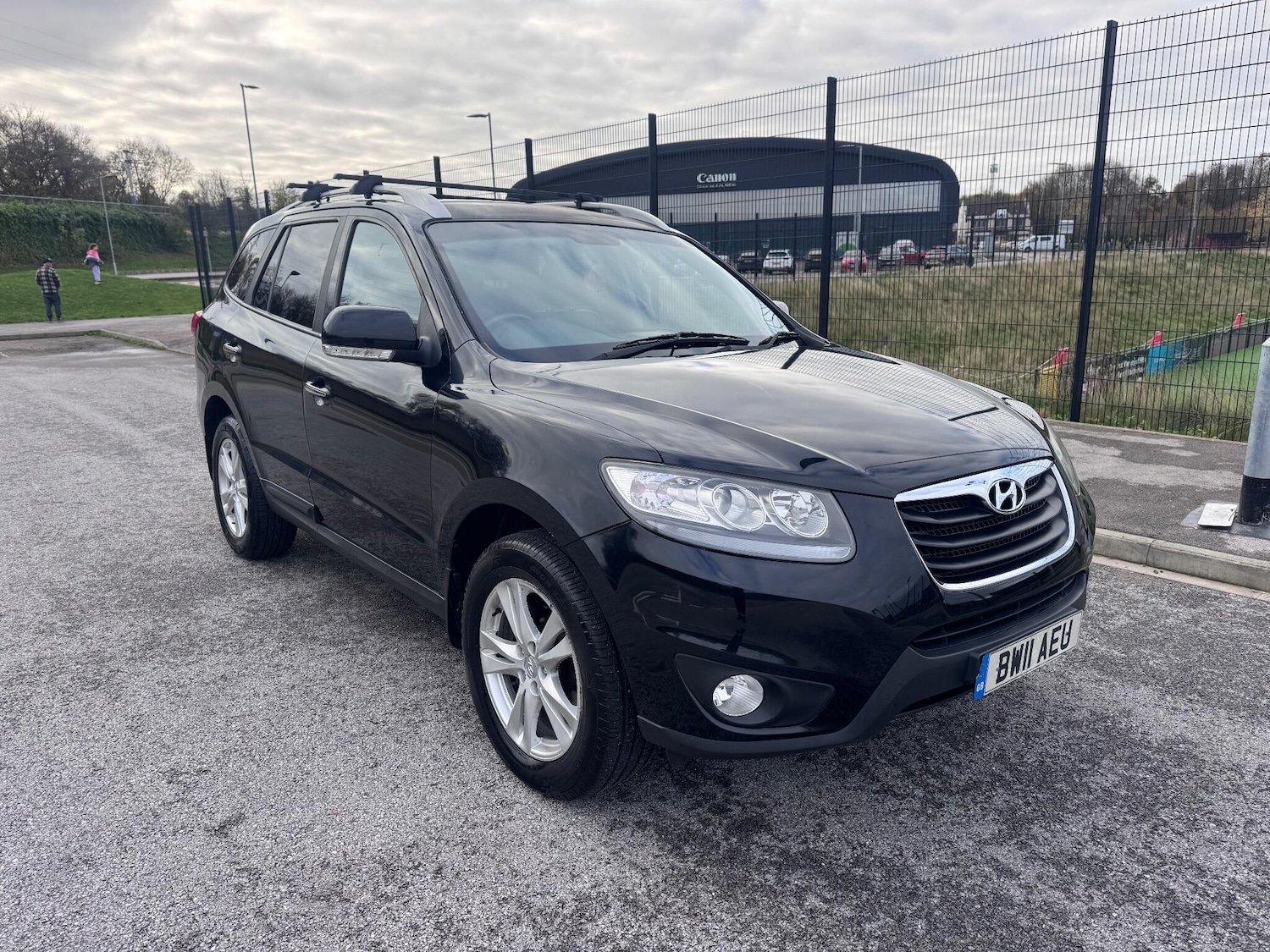 Used Hyundai Santa Fe 2011 for sale - 76597070: Photo 6