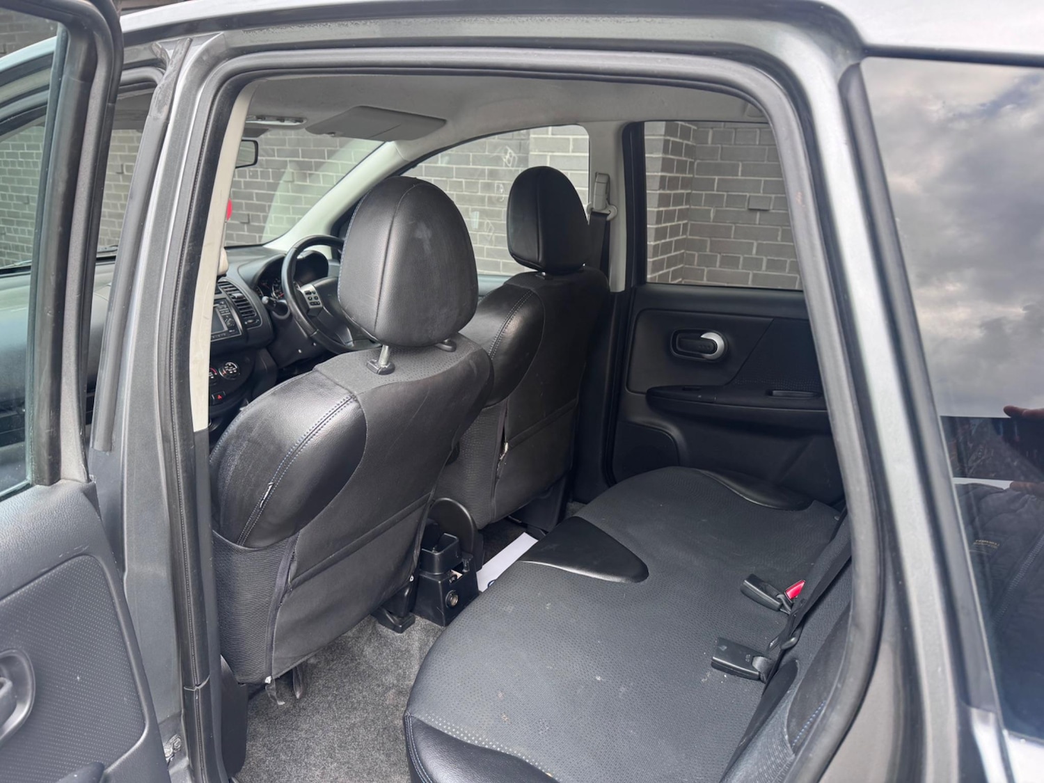 Vehicle 44