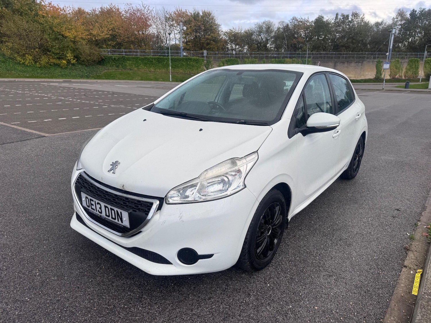 Used Peugeot 208 2013 for sale - 76360659: Photo 11