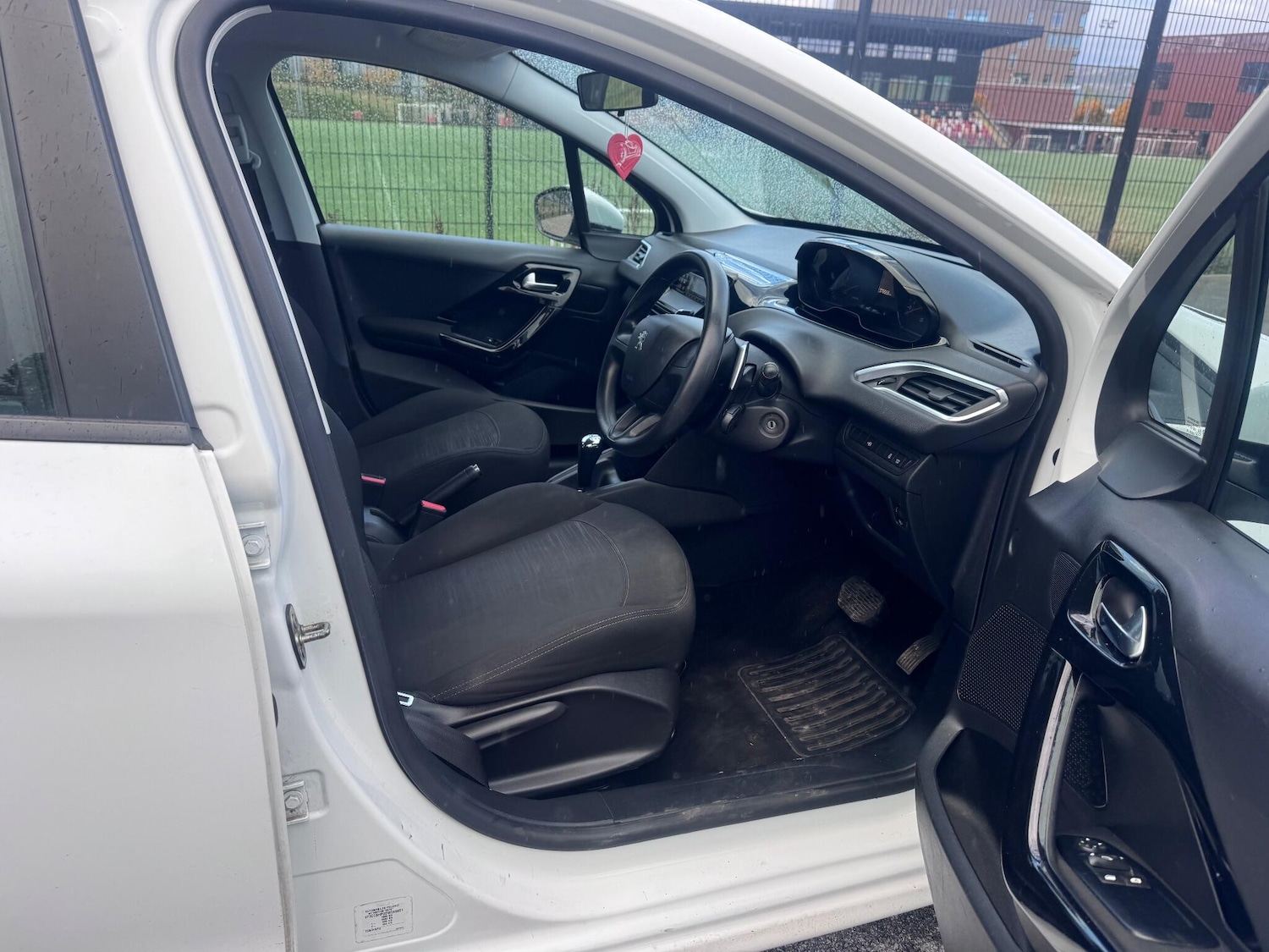 Used Peugeot 208 2013 for sale - 76360659: Photo 26