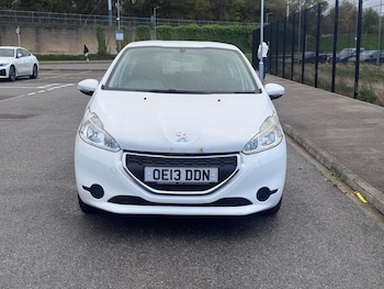 Used Peugeot 208 2013 for sale - 76360659: Photo