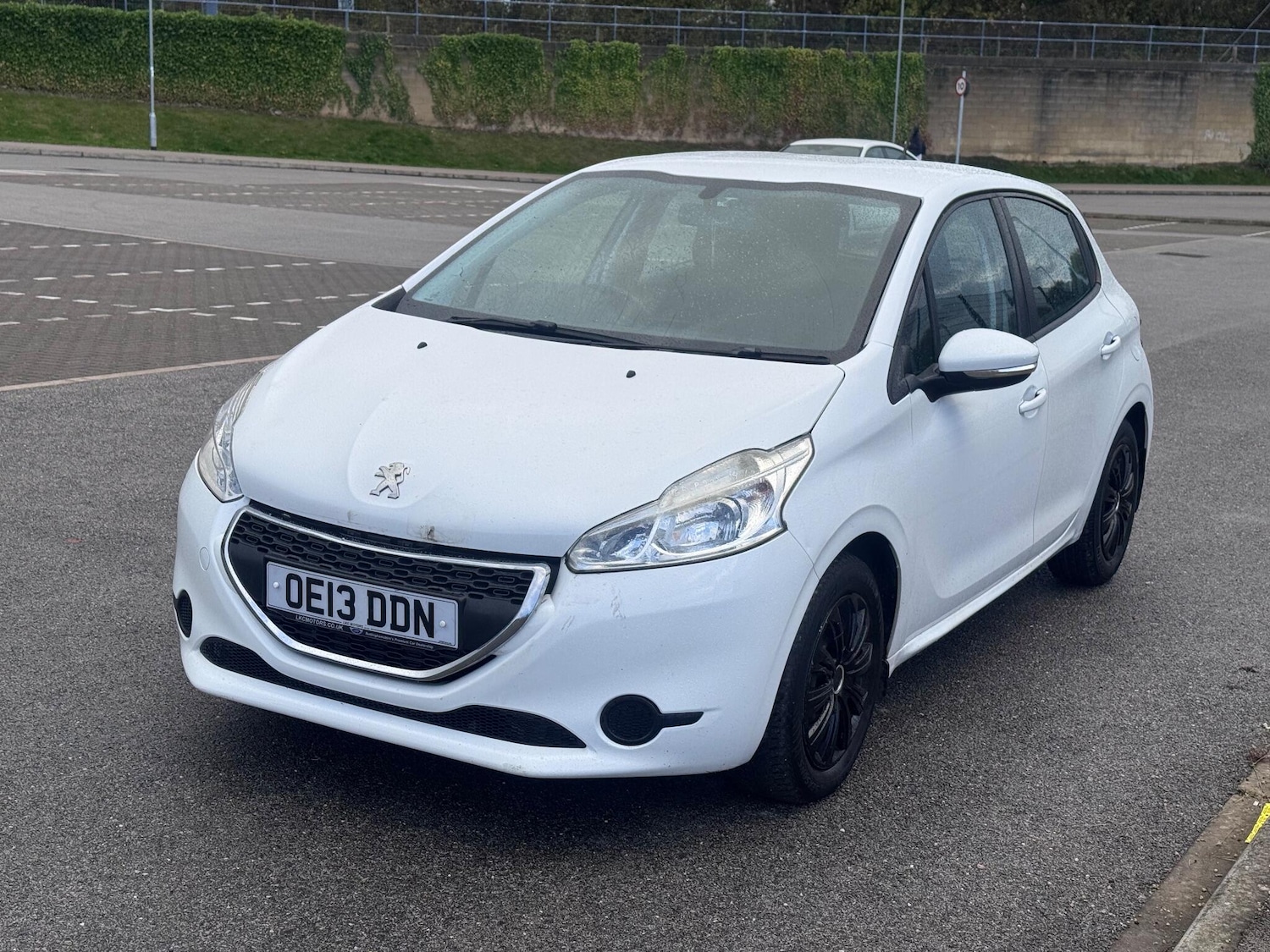 Used Peugeot 208 2013 for sale - 76360659: Photo 3