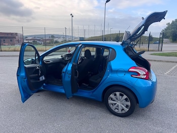 Used Peugeot 208 2012 for sale - 75626964: Photo