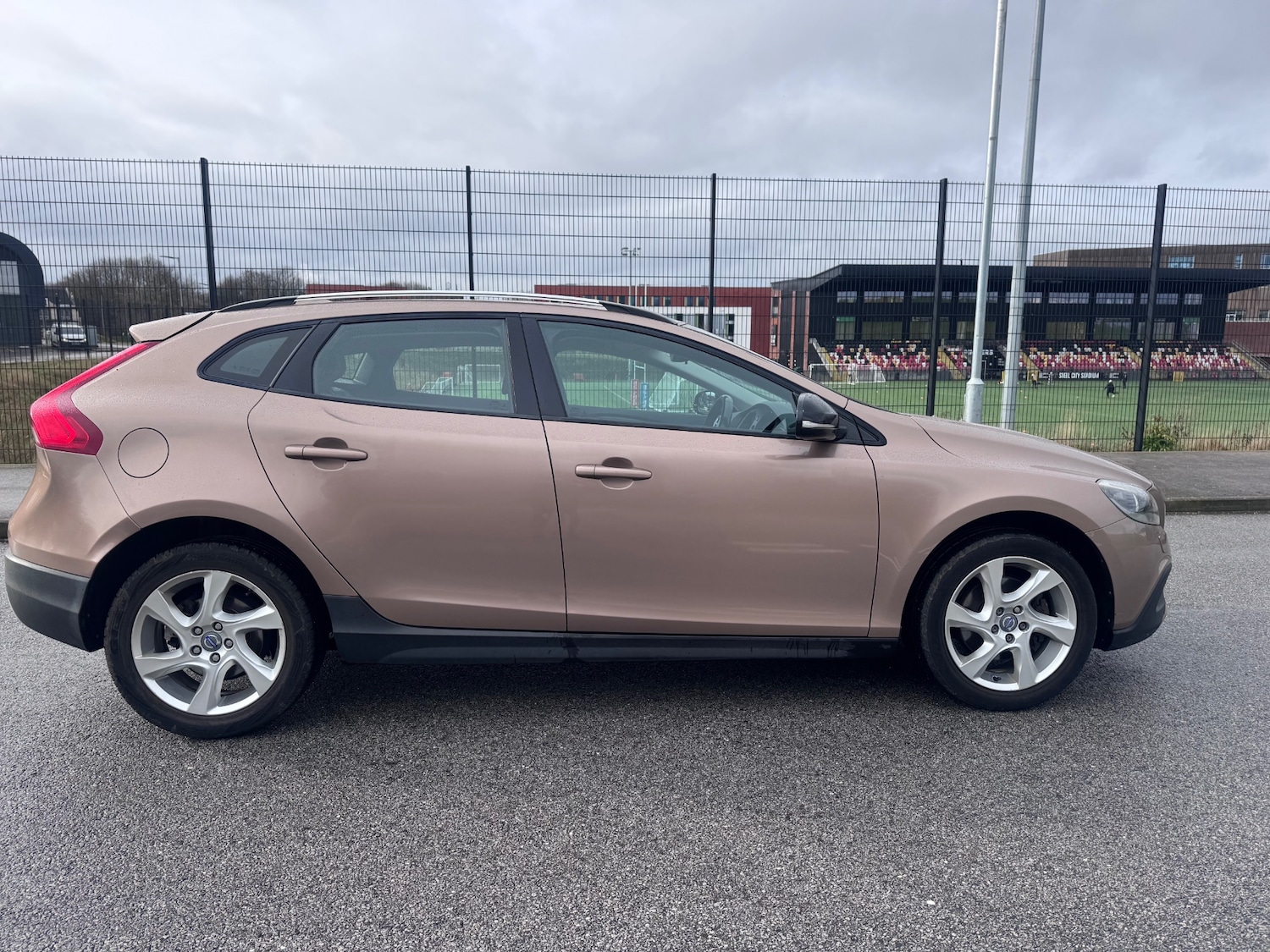 Used Volvo V40 2013 for sale - 77482669: Photo 10