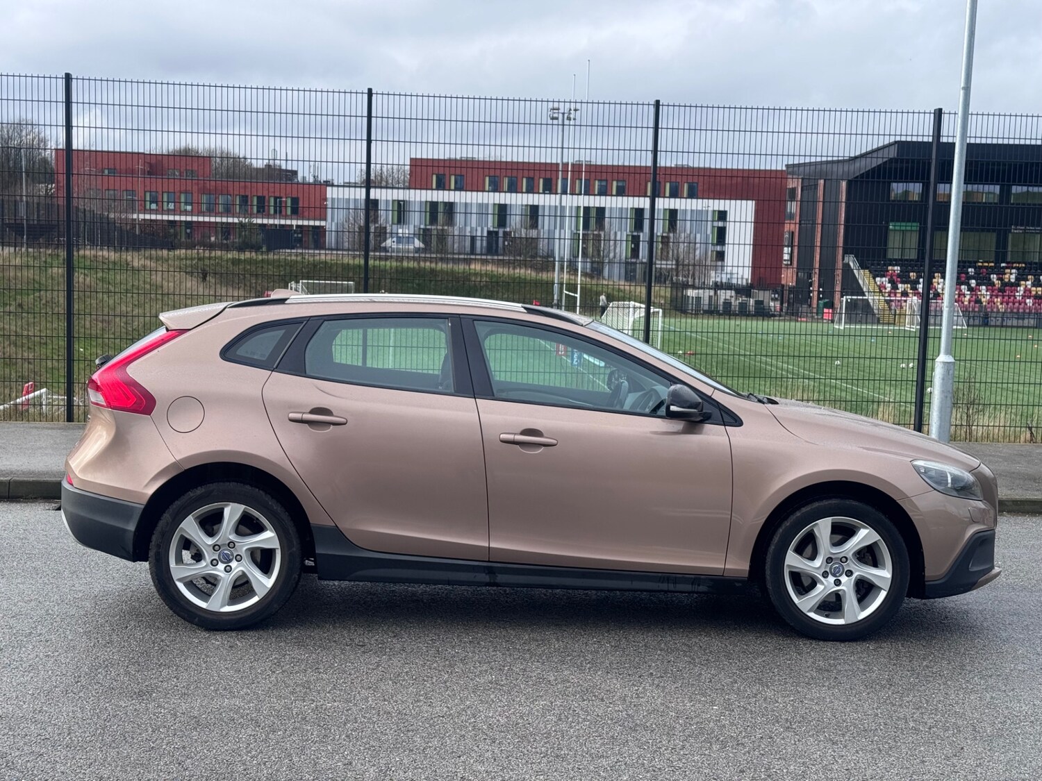 Used Volvo V40 2013 for sale - 77482669: Photo 16