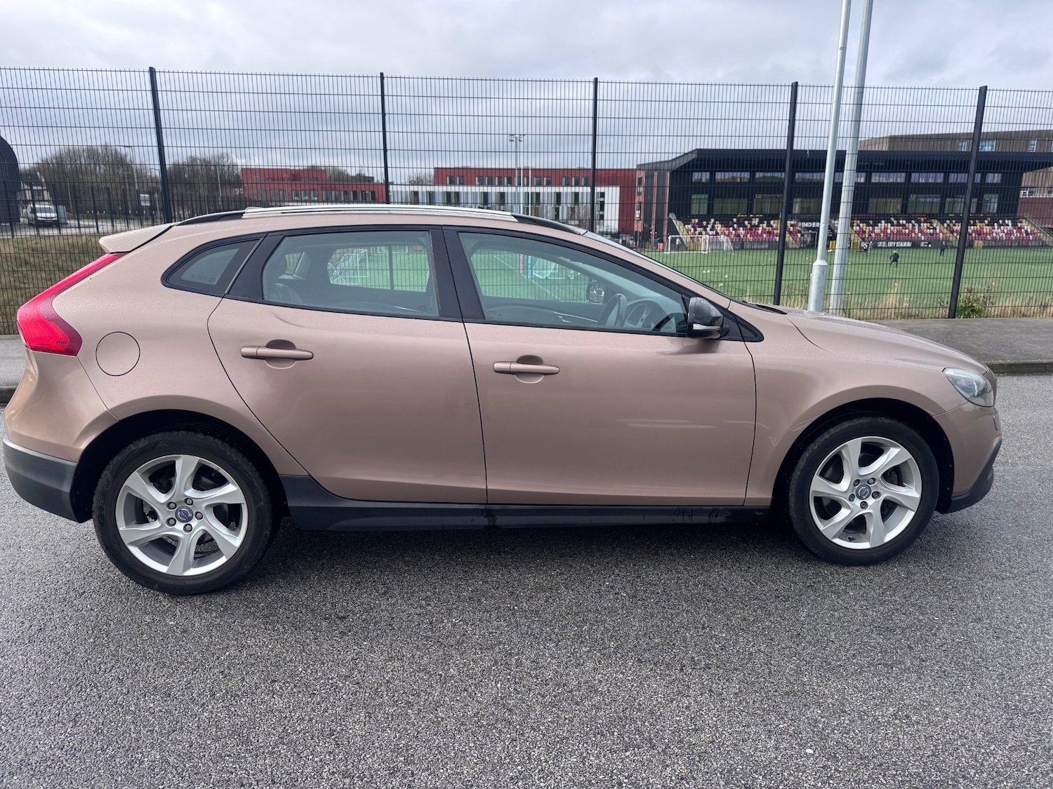 Used Volvo V40 2013 for sale - 77482669: Photo 17
