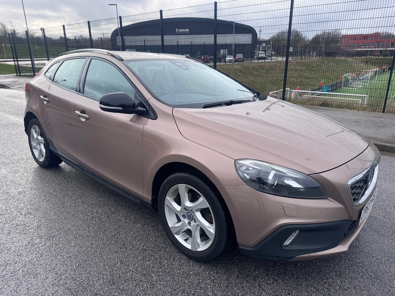 Used Volvo V40 2013 for sale - 77482669: Photo 2
