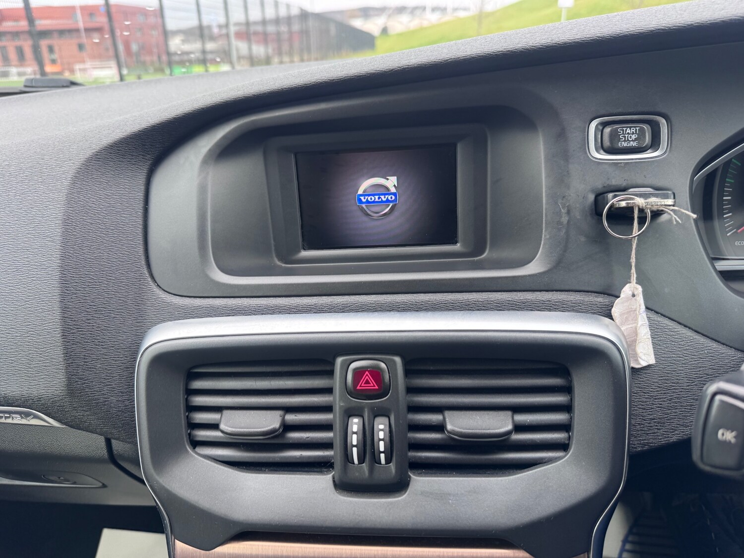 Used Volvo V40 2013 for sale - 77482669: Photo 23