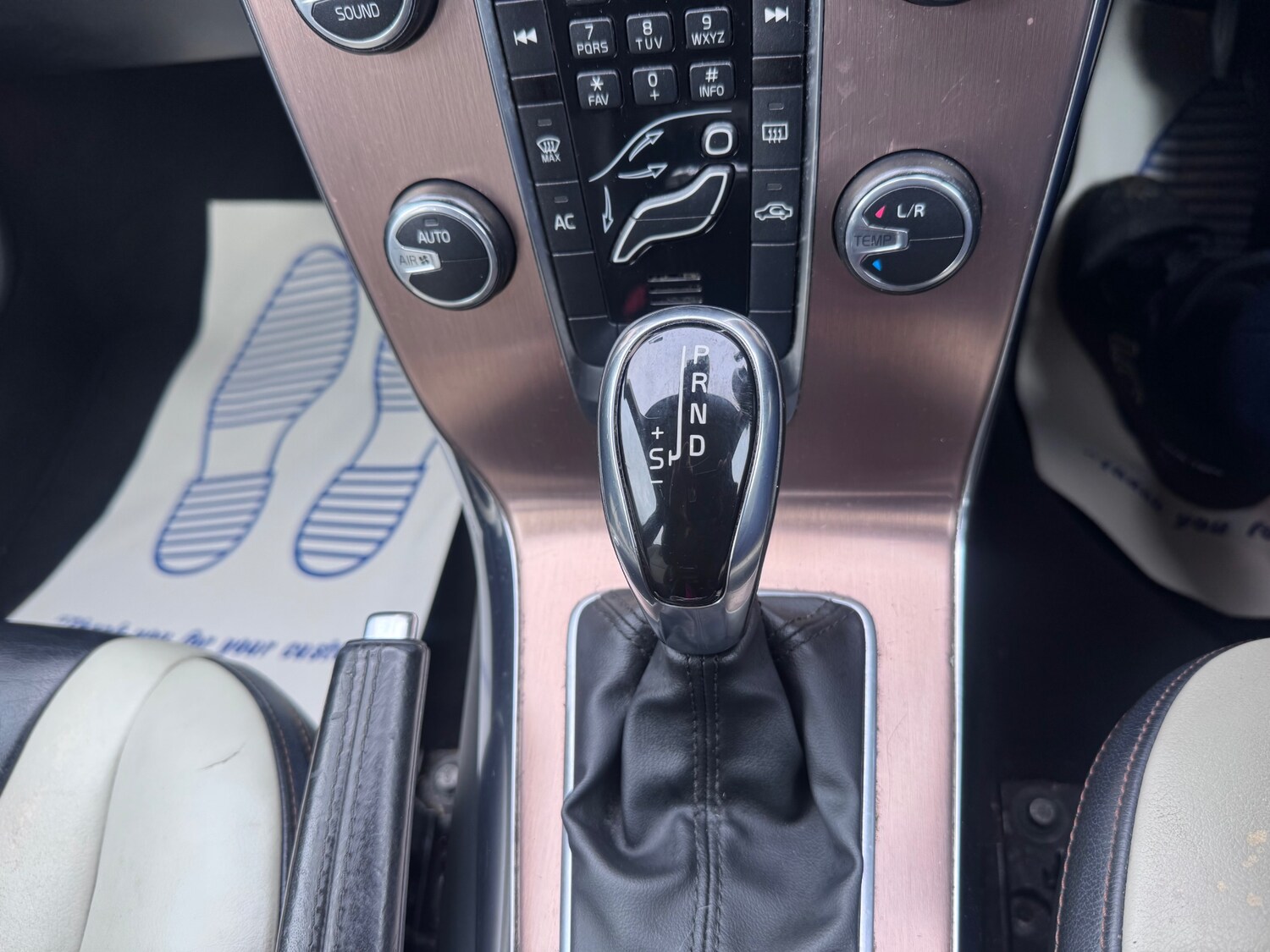 Used Volvo V40 2013 for sale - 77482669: Photo 24