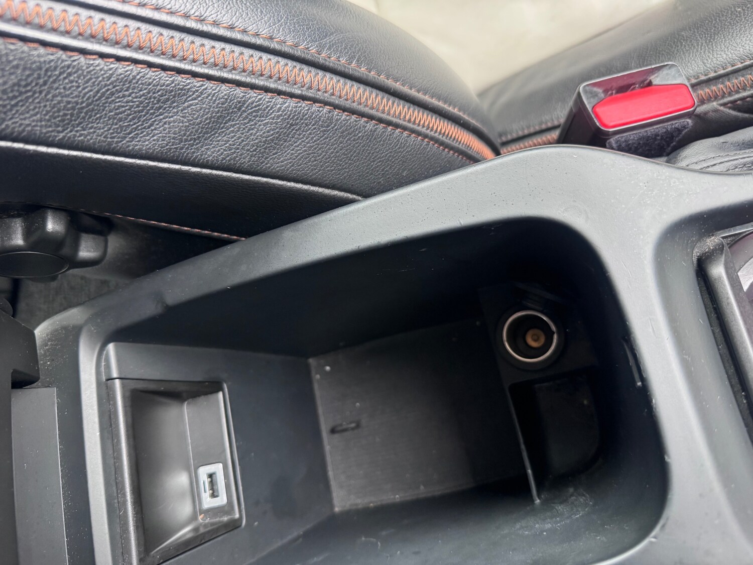 Used Volvo V40 2013 for sale - 77482669: Photo 28