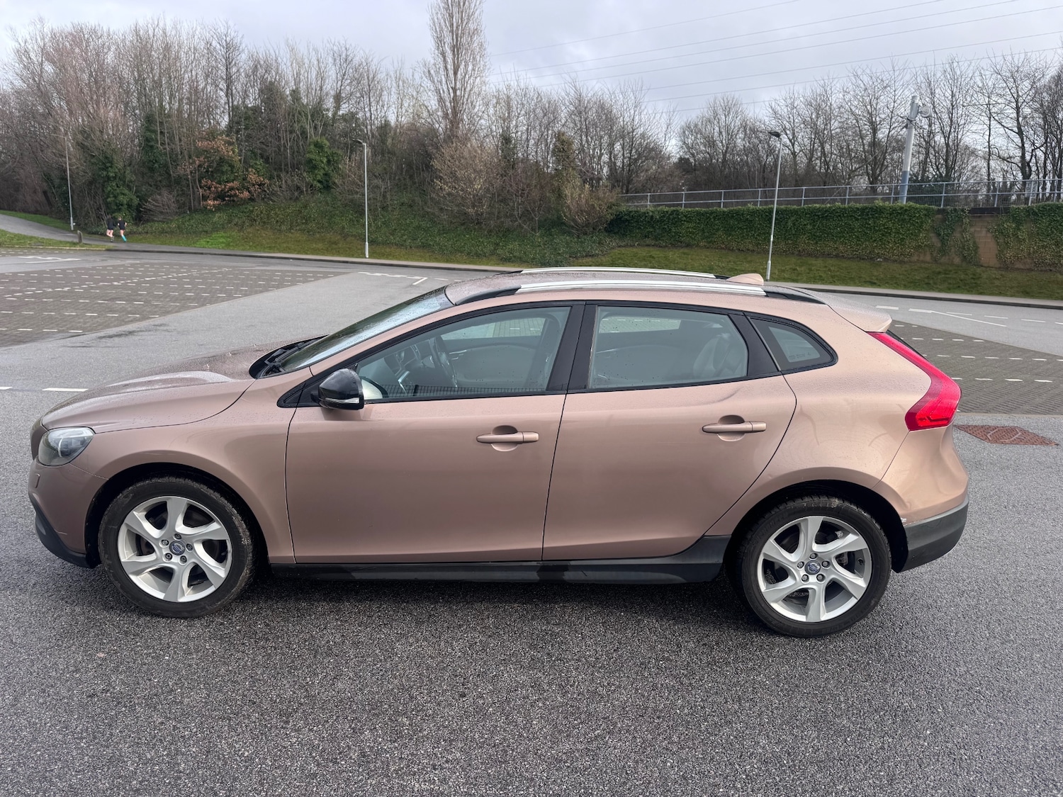 Used Volvo V40 2013 for sale - 77482669: Photo 3