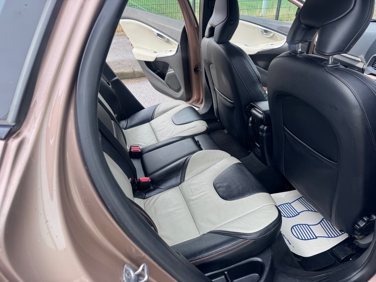 Used Volvo V40 2013 for sale - 77482669: Photo 31