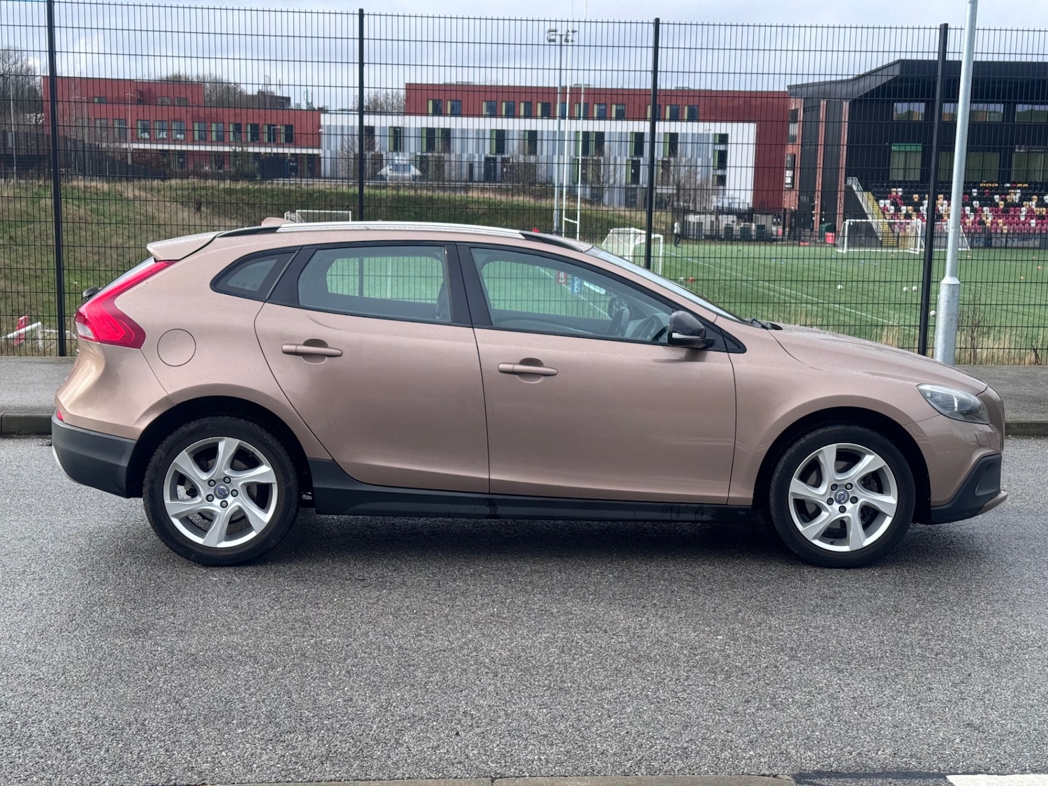 Used Volvo V40 2013 for sale - 77482669: Photo 5