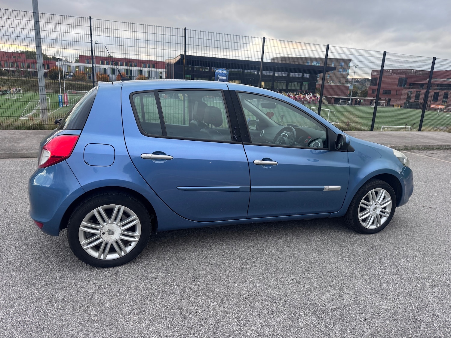Used Renault Clio 2011 for sale - 77067937: Photo 12