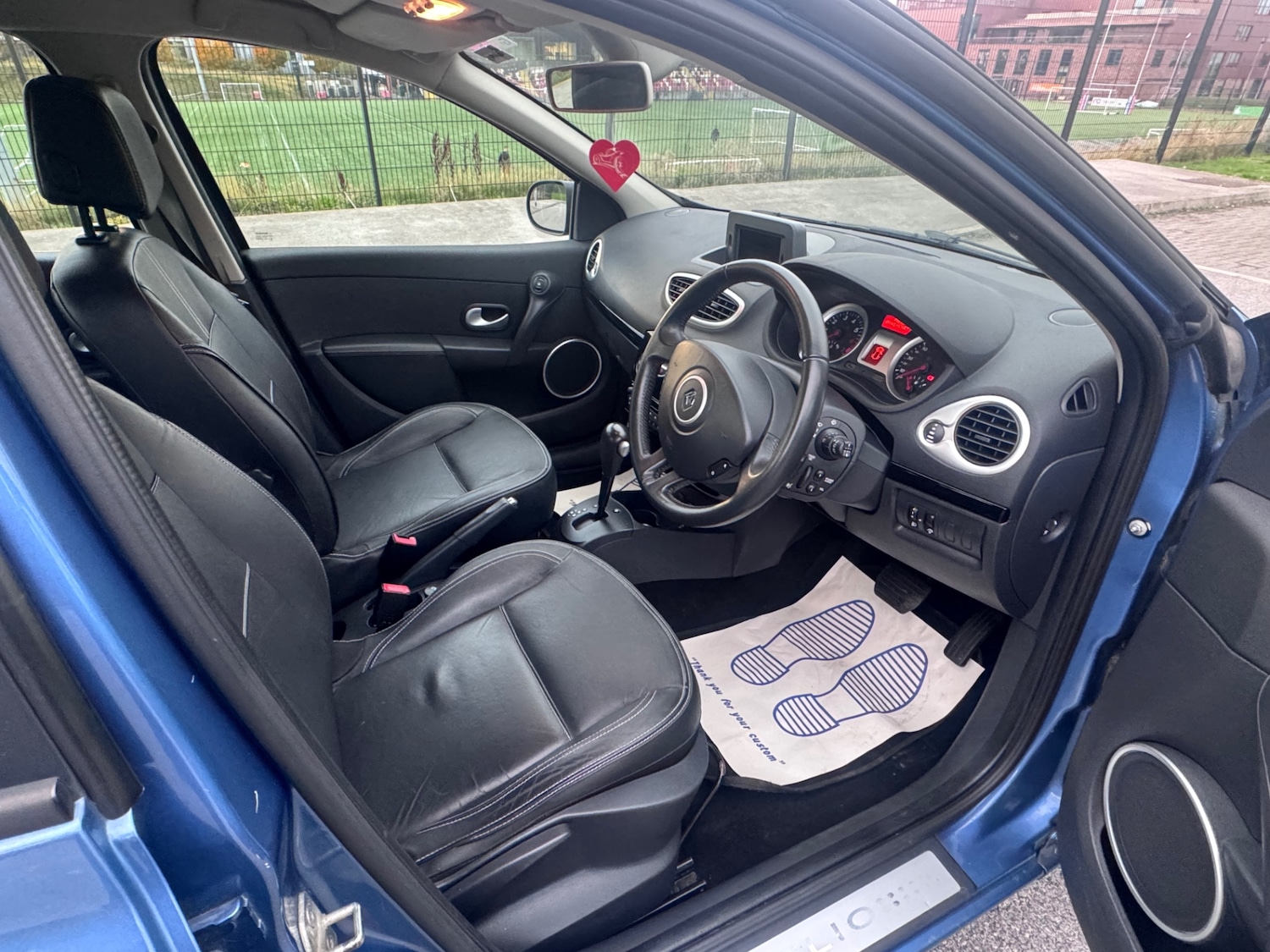 Used Renault Clio 2011 for sale - 77067937: Photo 23