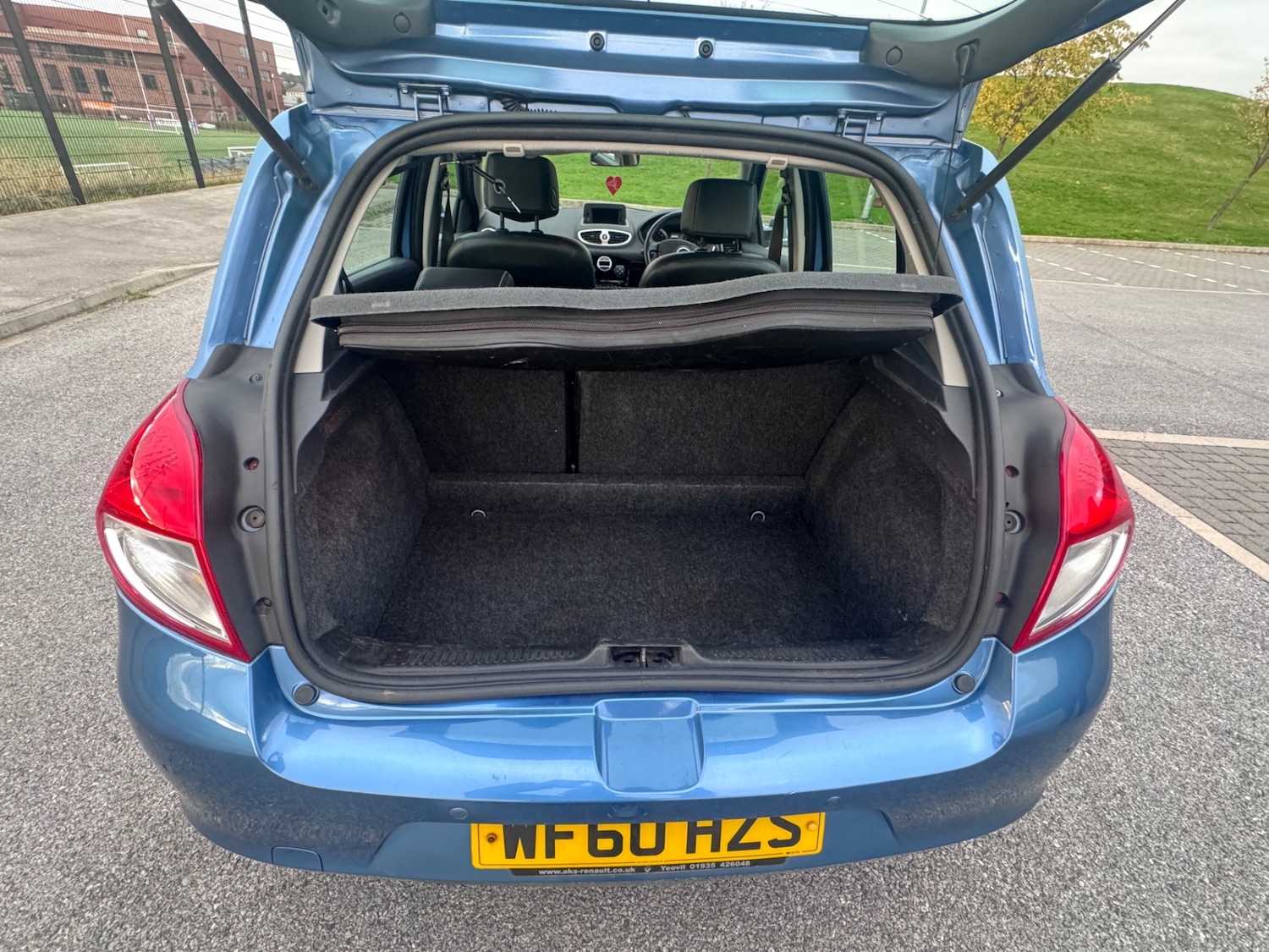 Used Renault Clio 2011 for sale - 77067937: Photo 35