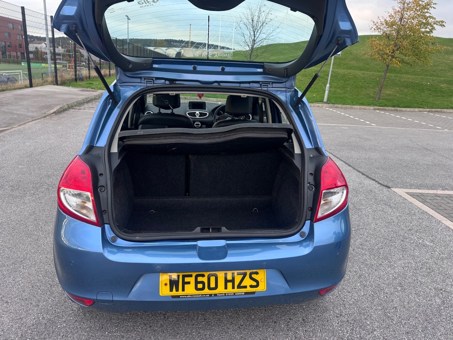 Used Renault Clio 2011 for sale - 77067937: Photo 38