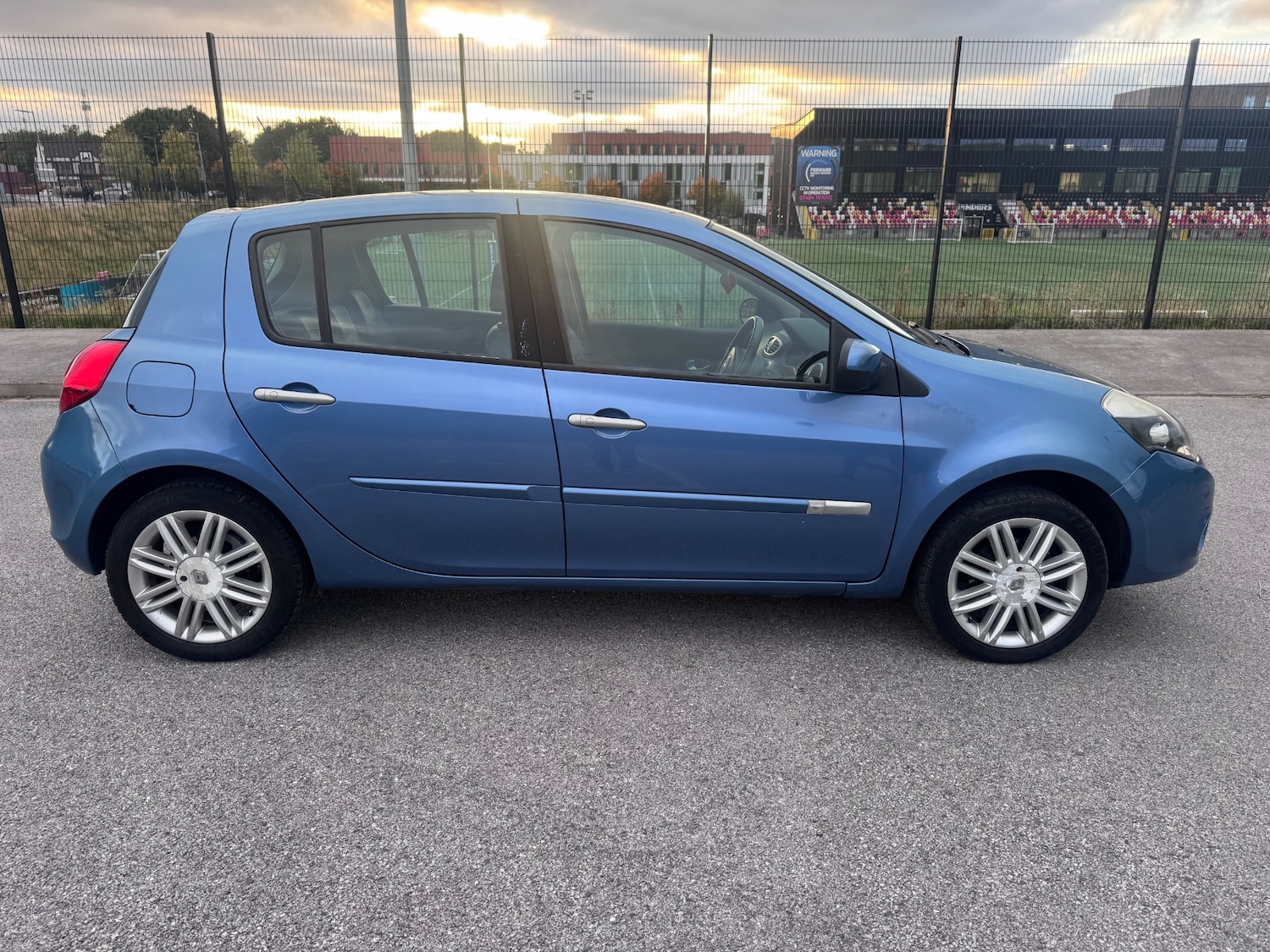 Used Renault Clio 2011 for sale - 77067937: Photo 46