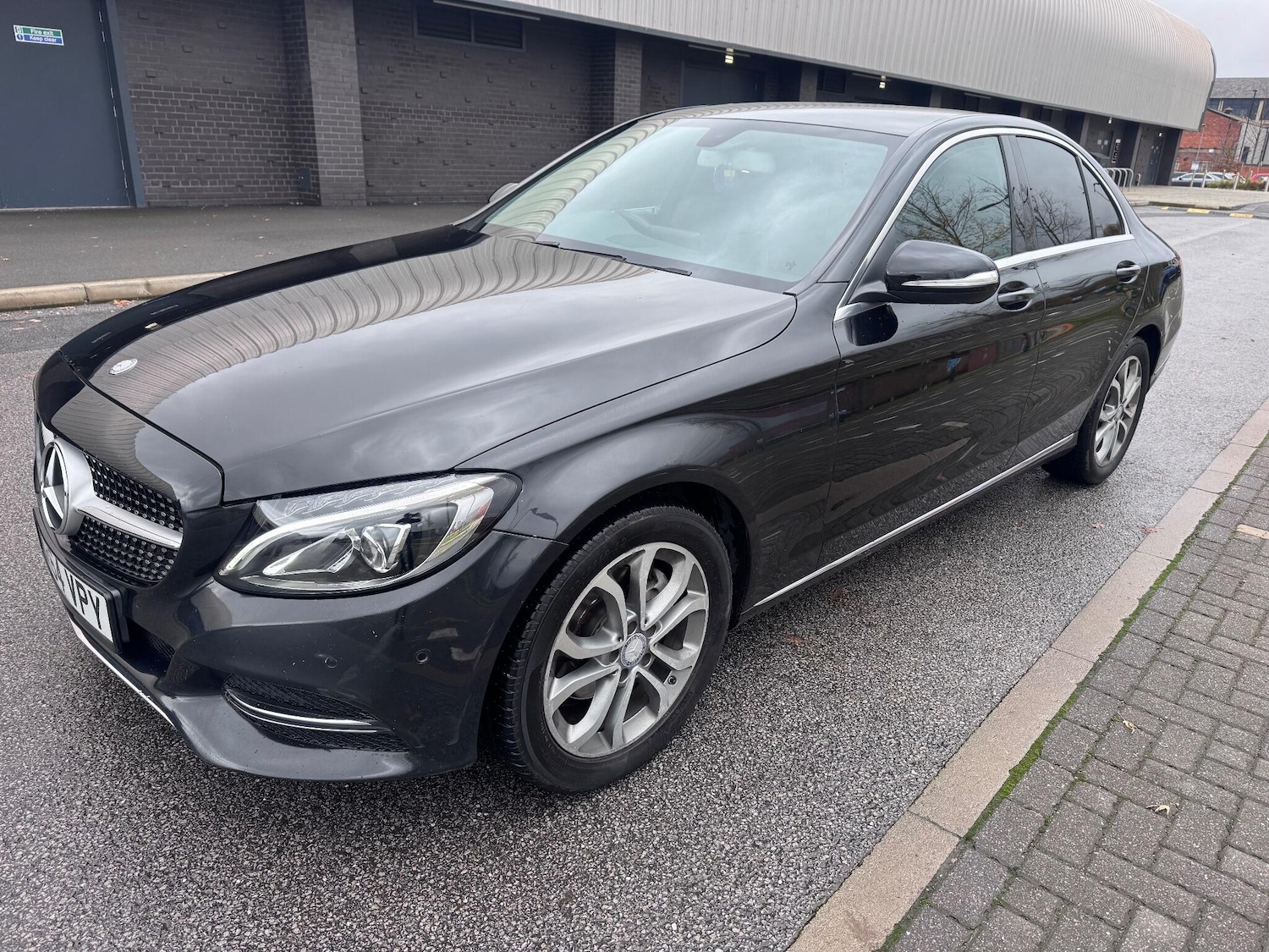 Used Mercedes-Benz C Class 2014 for sale - 76562450: Photo 3