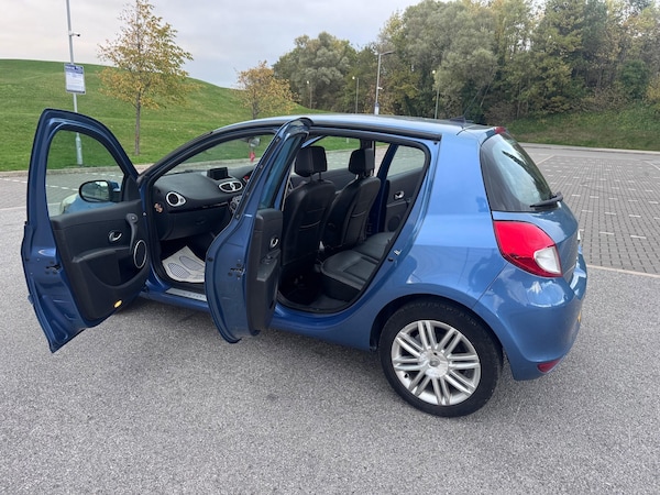 Used Renault Clio 2011 for sale - 76306518: Photo 13