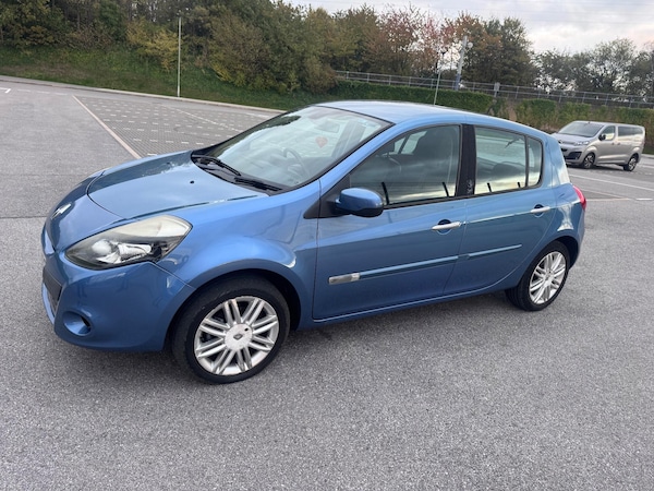 Used Renault Clio 2011 for sale - 76306518: Photo 17