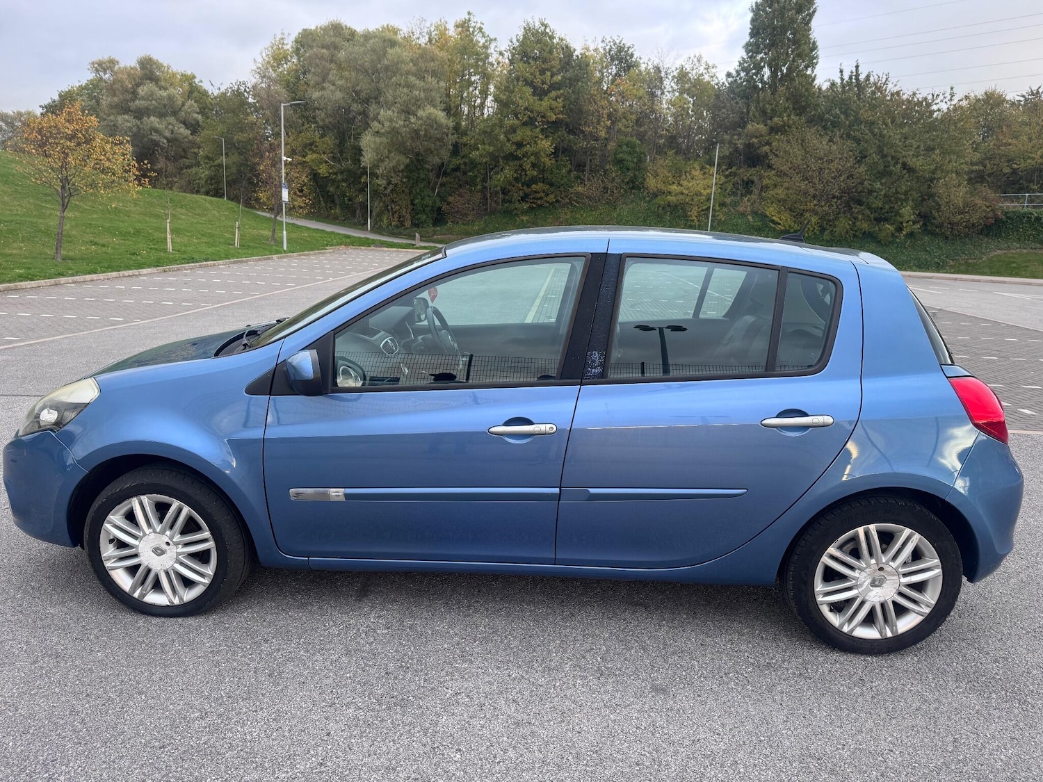 Used Renault Clio 2011 for sale - 76306518: Photo 18