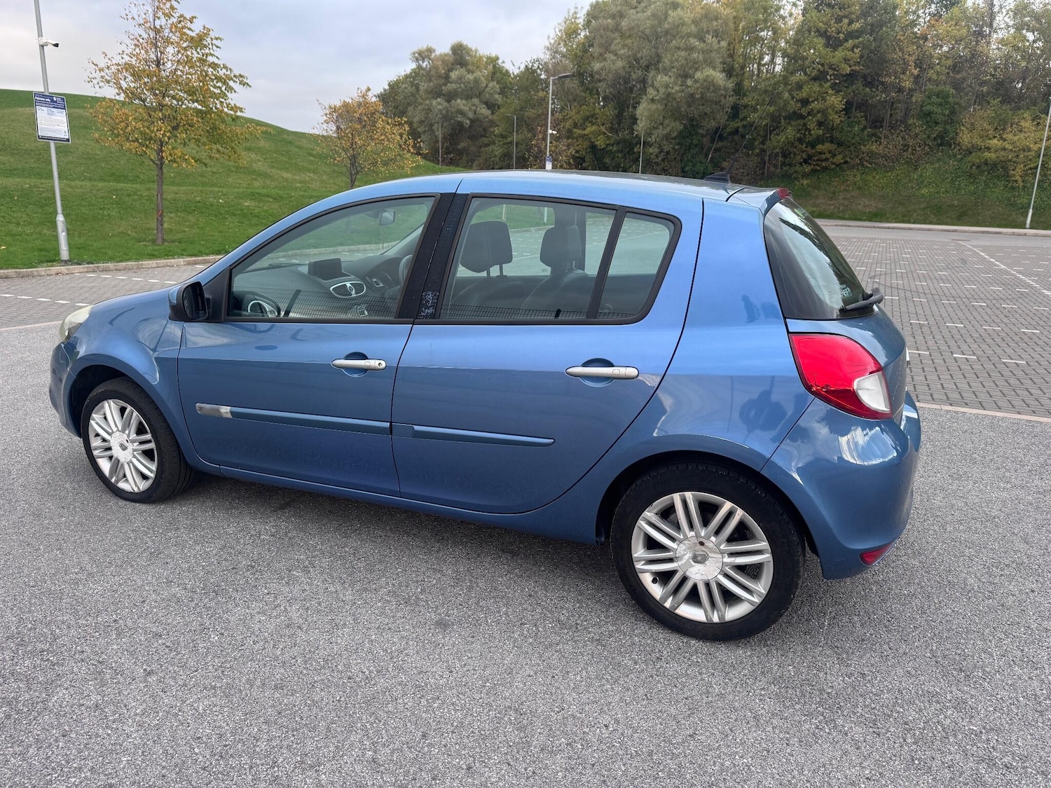 Used Renault Clio 2011 for sale - 76306518: Photo 21
