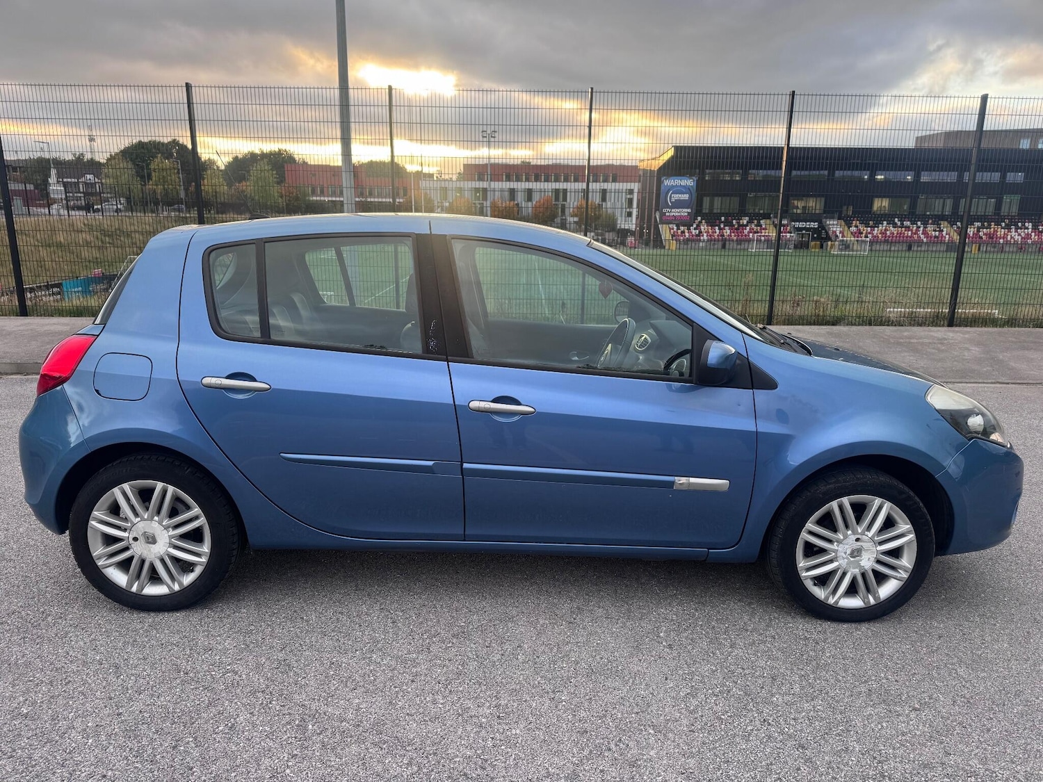 Used Renault Clio 2011 for sale - 76306518: Photo 28