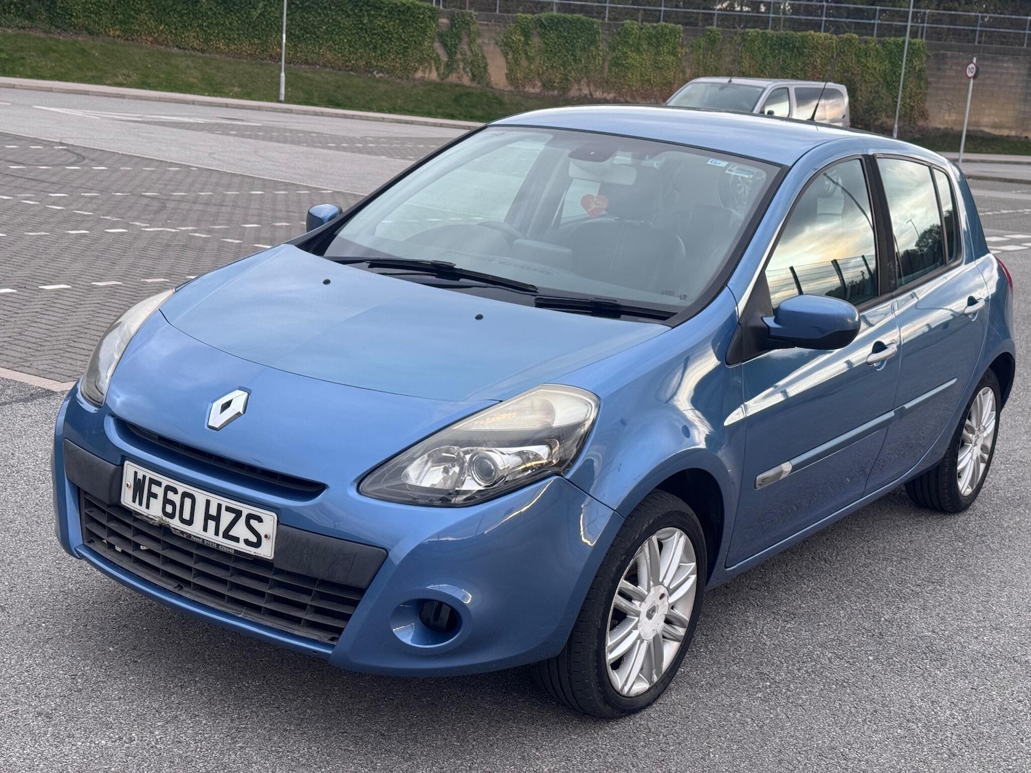 Used Renault Clio 2011 for sale - 76306518: Photo 3