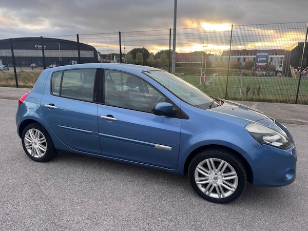 Used Renault Clio 2011 for sale - 76306518: Photo 30