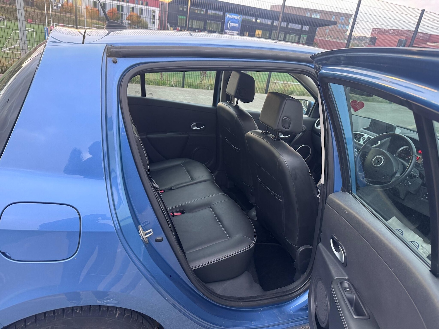 Used Renault Clio 2011 for sale - 76306518: Photo 40