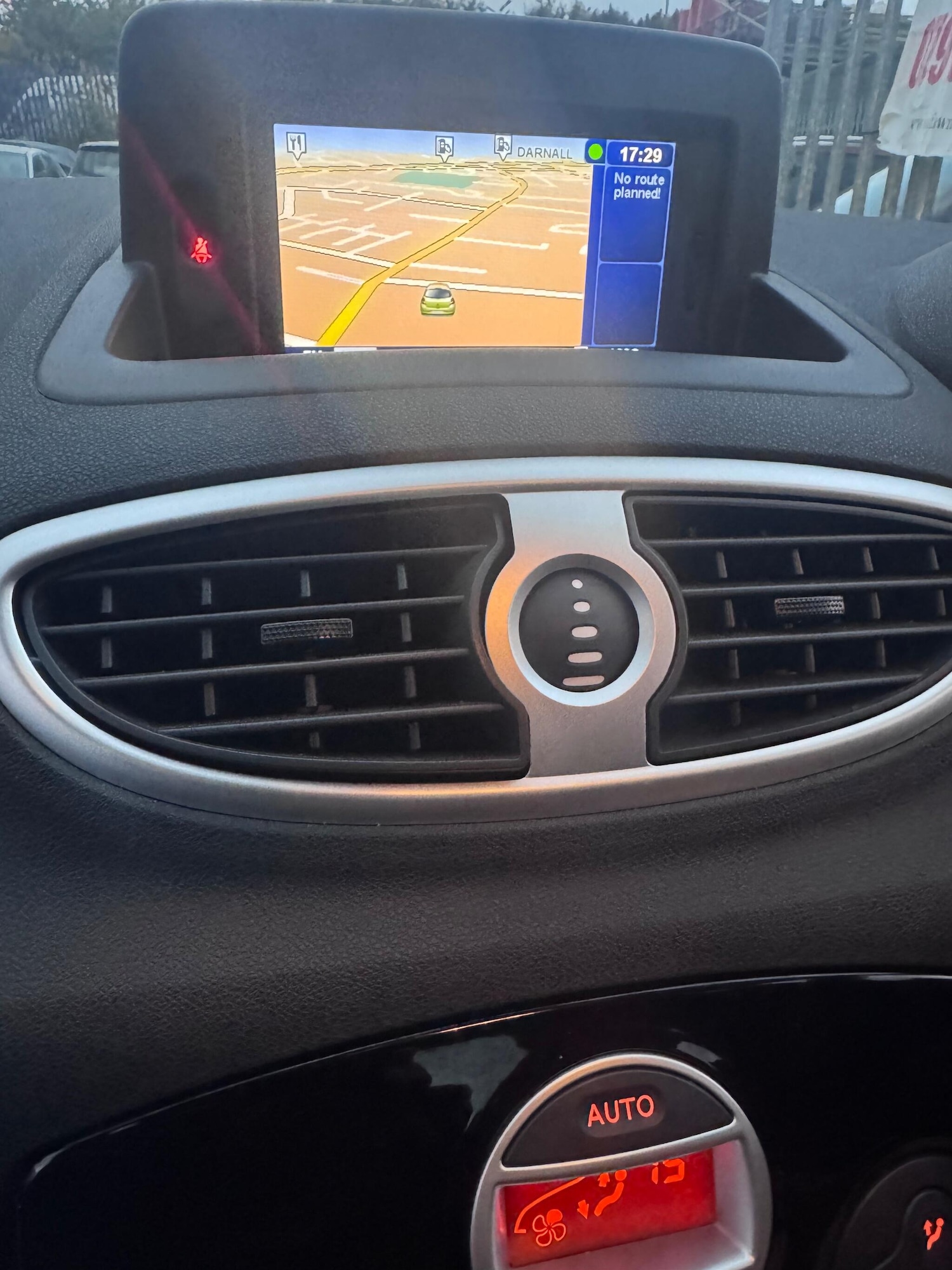 Used Renault Clio 2011 for sale - 76306518: Photo 44