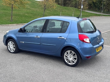 Used Renault Clio 2011 for sale - 76306518: Photo