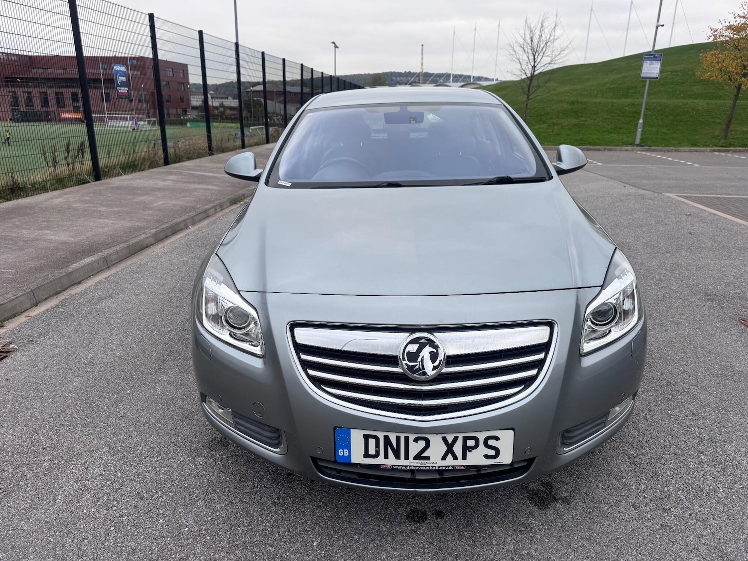 Used Vauxhall Insignia 2012 for sale - 76282739: Photo 2