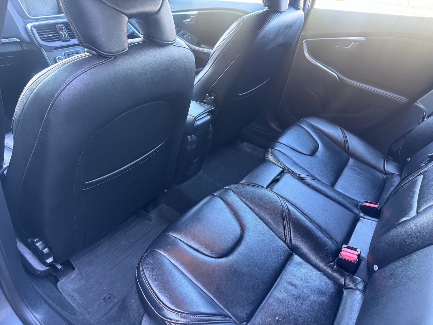 Used Volvo V40 2016 for sale - 78018603: Photo 10