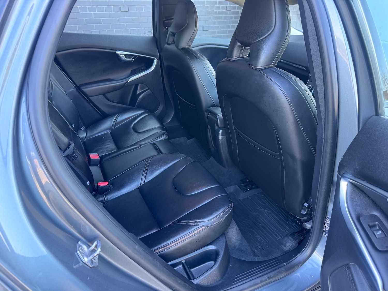 Used Volvo V40 2016 for sale - 78018603: Photo 17