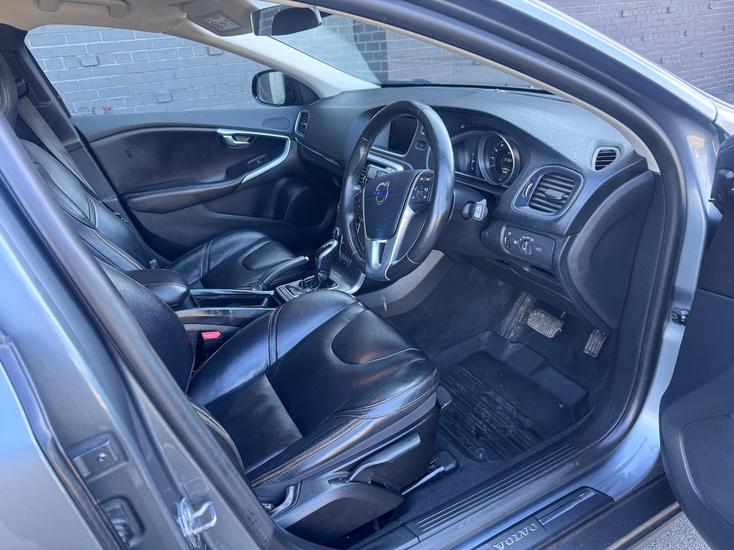 Used Volvo V40 2016 for sale - 78018603: Photo 19