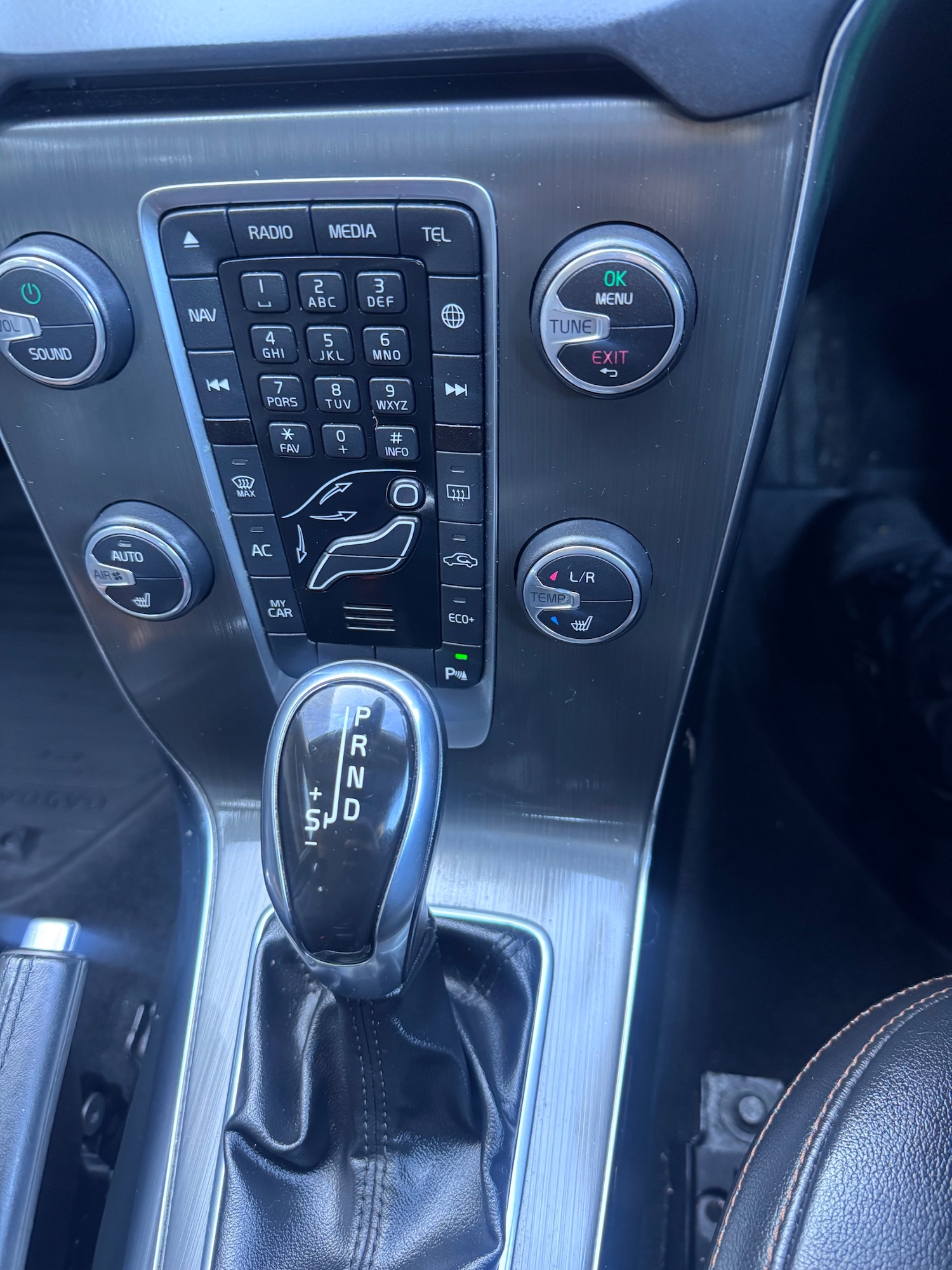 Used Volvo V40 2016 for sale - 78018603: Photo 21