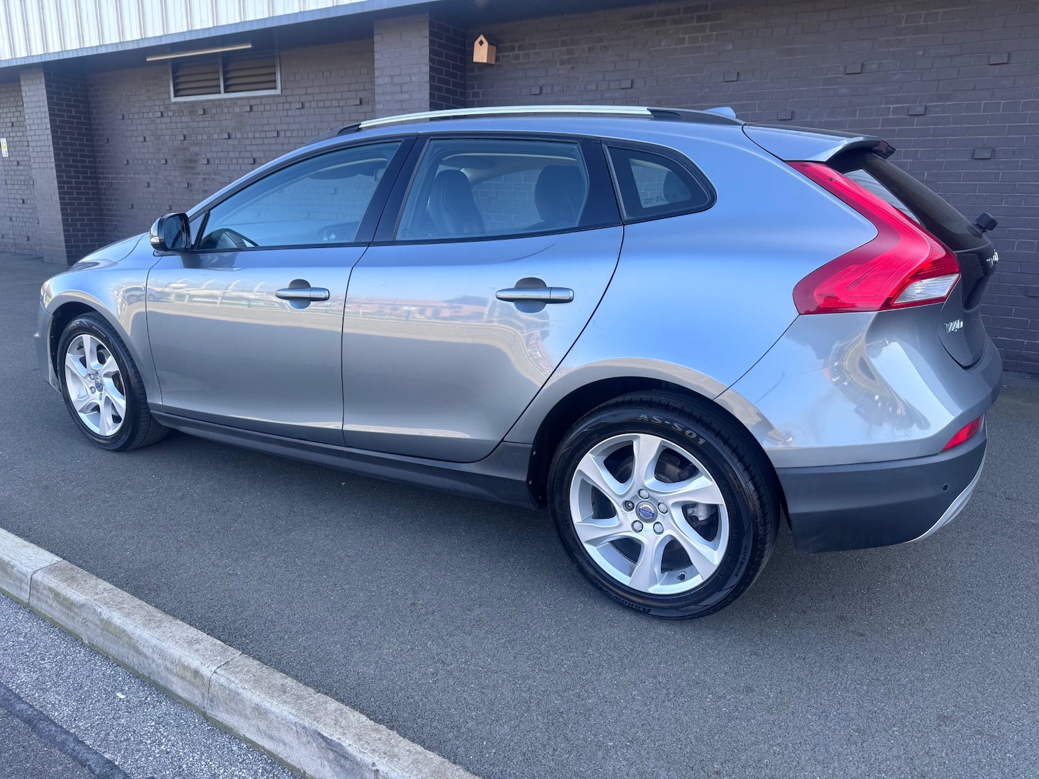 Used Volvo V40 2016 for sale - 78018603: Photo 27