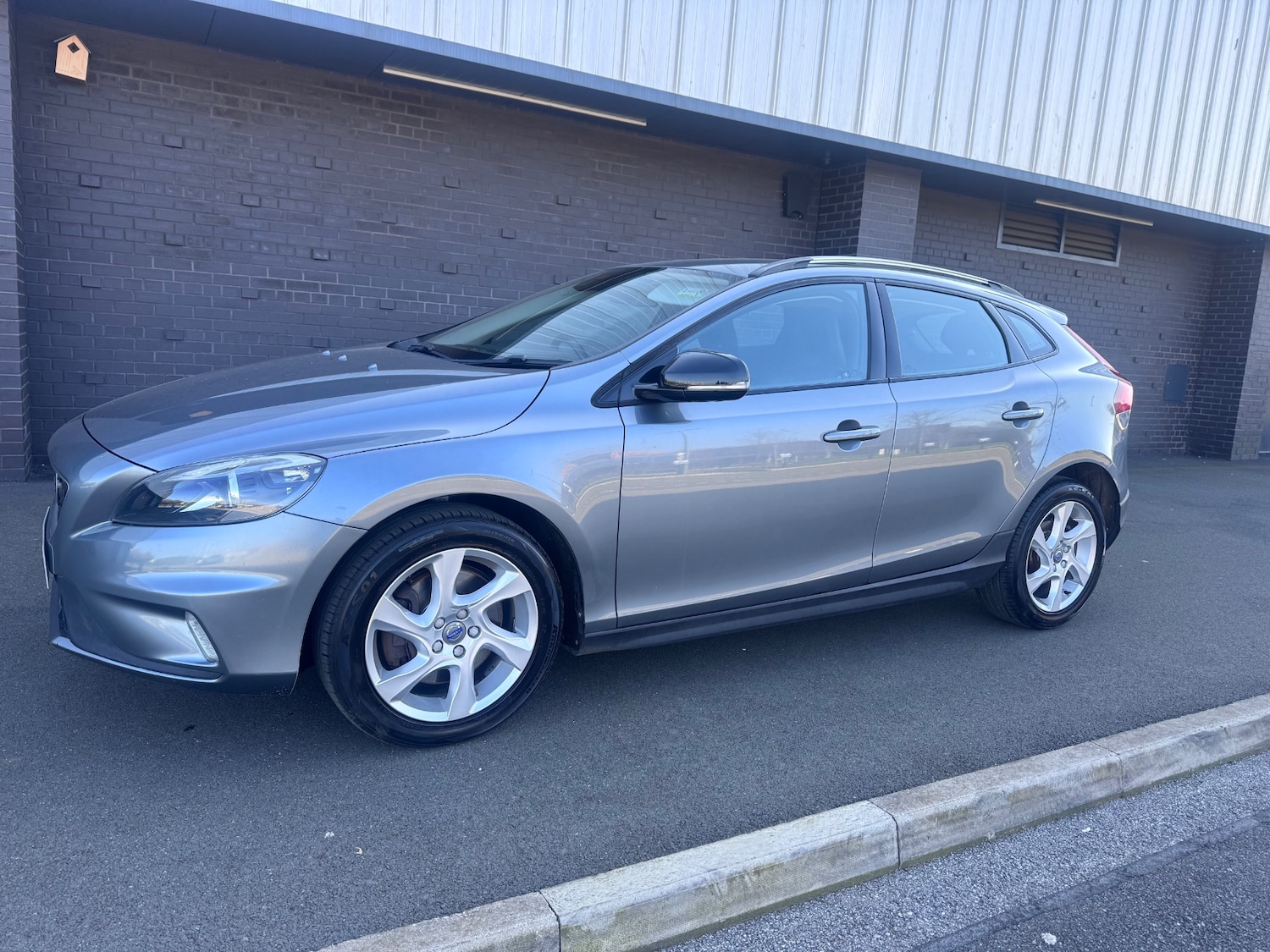 Used Volvo V40 2016 for sale - 78018603: Photo 31